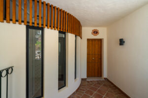 Renovated Luxury 3 Penthouse Apartment Nueva Andalucía, Marbella. Www.spanishcoasthomes.com
