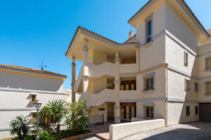 Renovated Luxury 3 Penthouse Apartment Nueva Andalucía, Marbella. Www.spanishcoasthomes.com