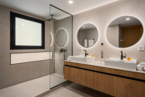 Renovated Luxury 3 Penthouse Apartment Nueva Andalucía, Marbella. Www.spanishcoasthomes.com